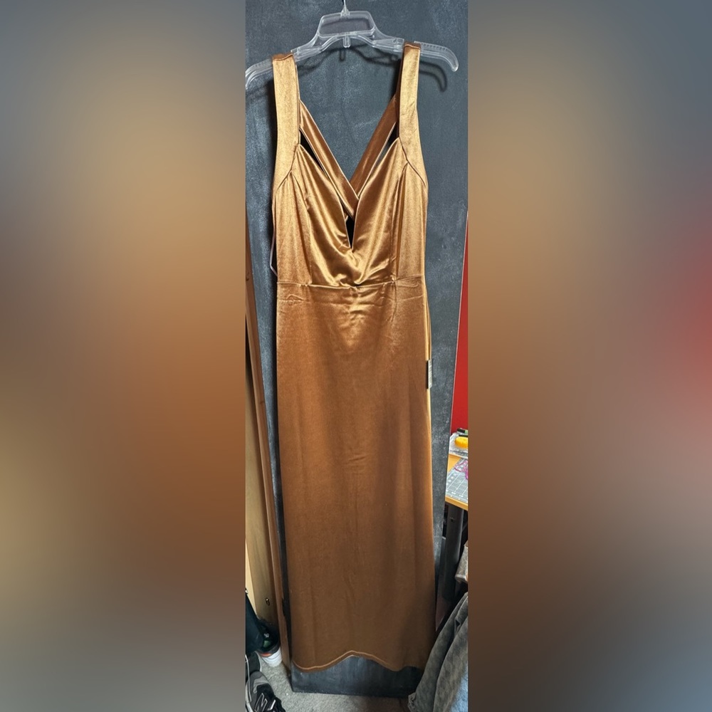 Lulus NWT bridesmaid or prom golden dress
